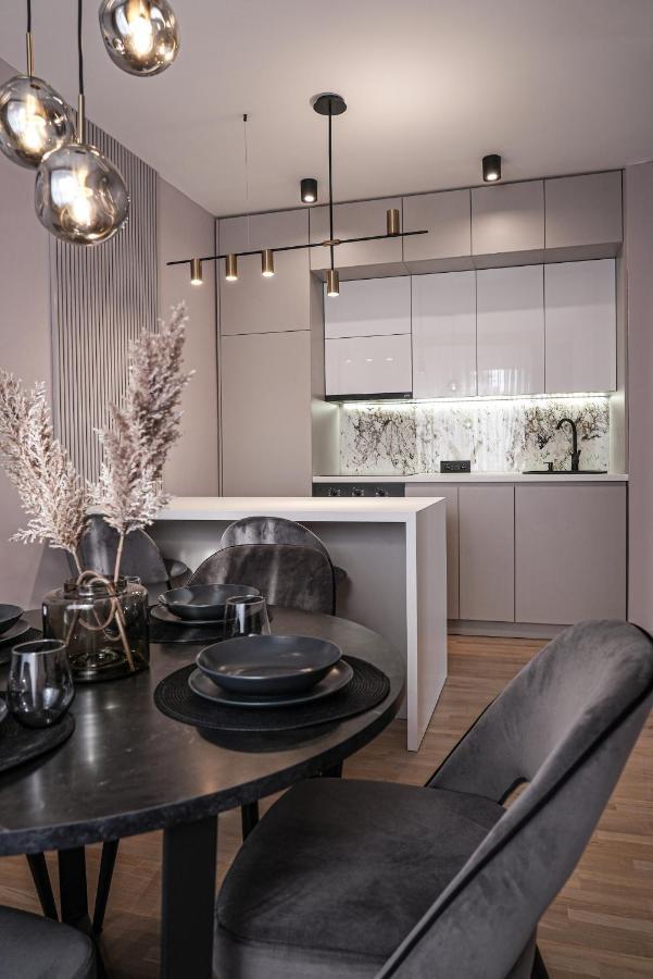 Zest Residence Kragujevac Buitenkant foto