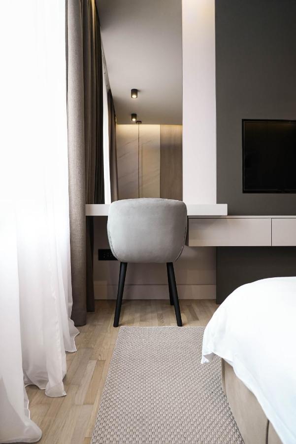 Zest Residence Kragujevac Buitenkant foto