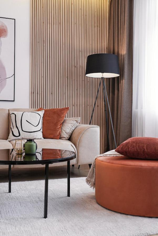 Zest Residence Kragujevac Buitenkant foto