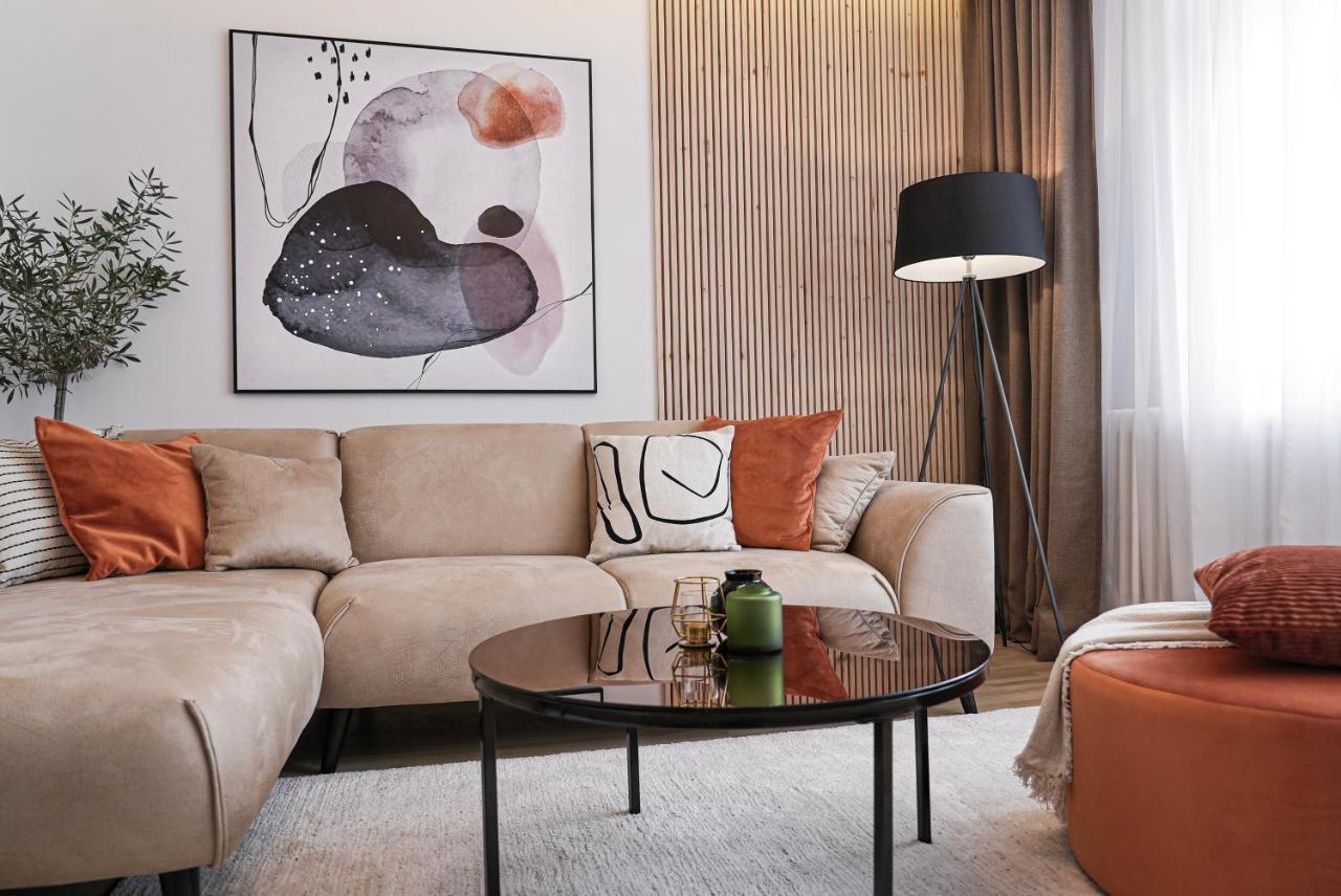 Zest Residence Kragujevac Buitenkant foto