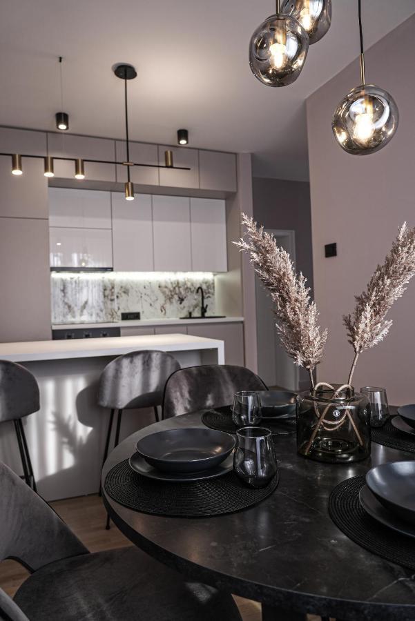 Zest Residence Kragujevac Buitenkant foto
